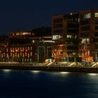 Hamburger Hafen bei Nacht