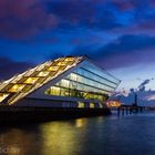 Hamburger Hafen bei Nacht