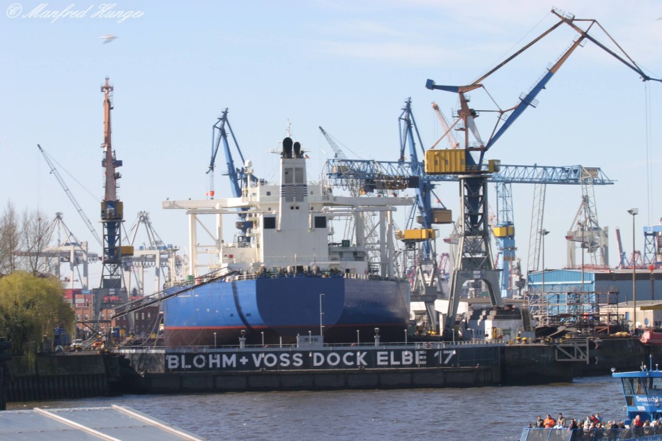 Hamburger Hafen - Blohm & Voss - "Dock Elbe 17"