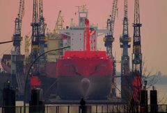 hamburger hafen docks