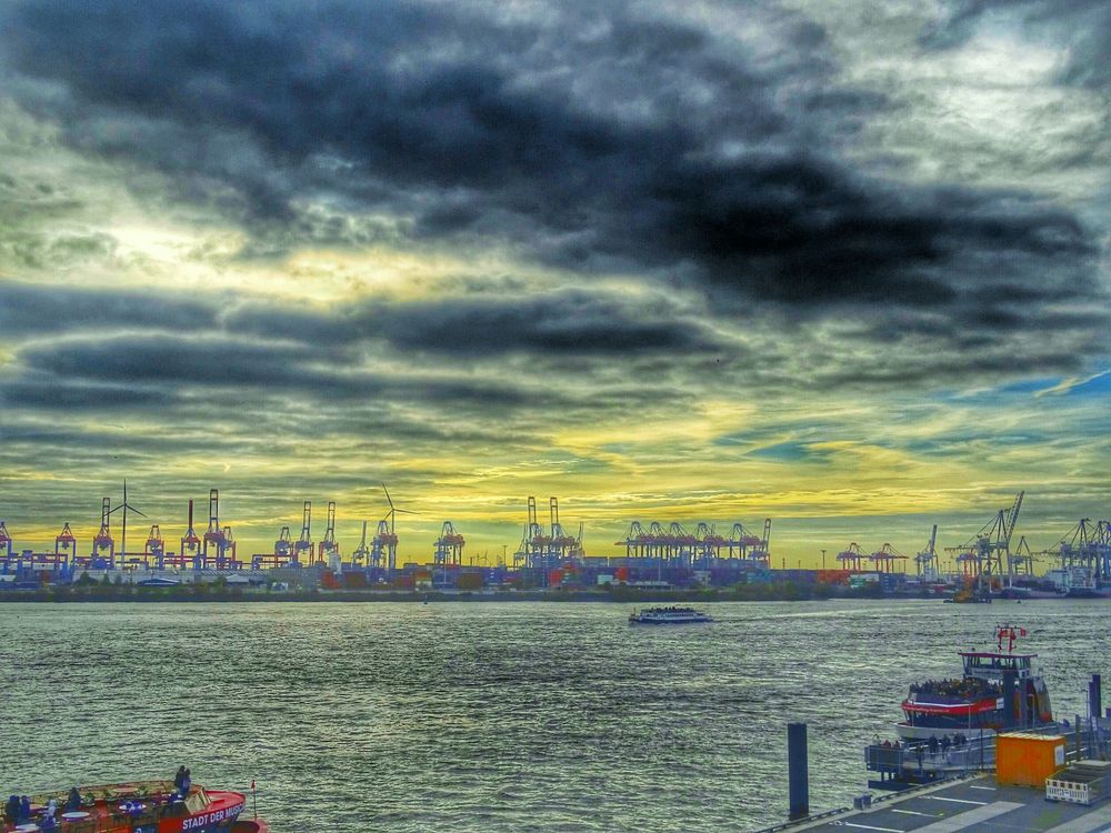 Hamburger Hafen HDR #2