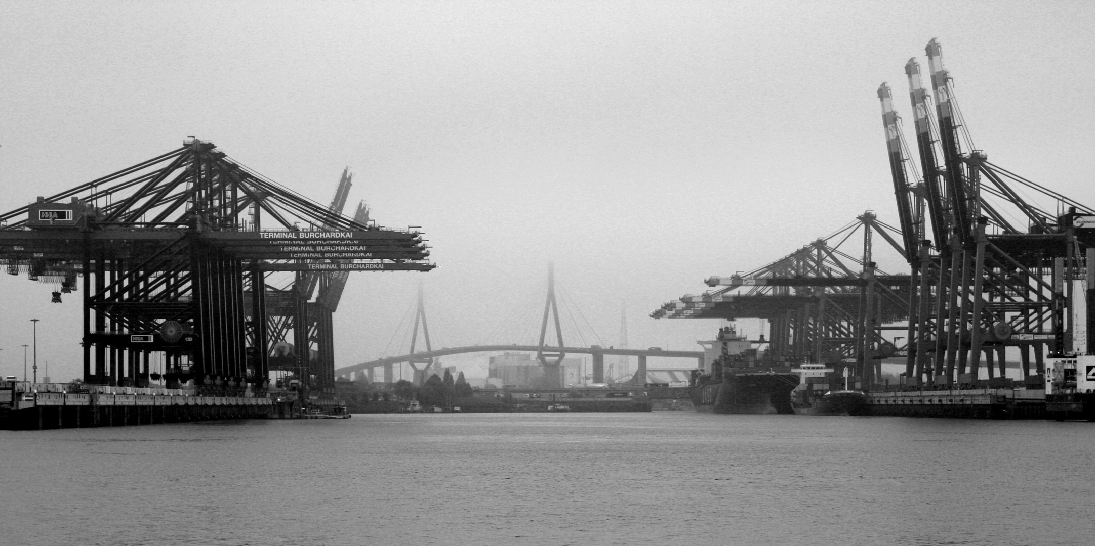 Hamburger Hafen im Herbst