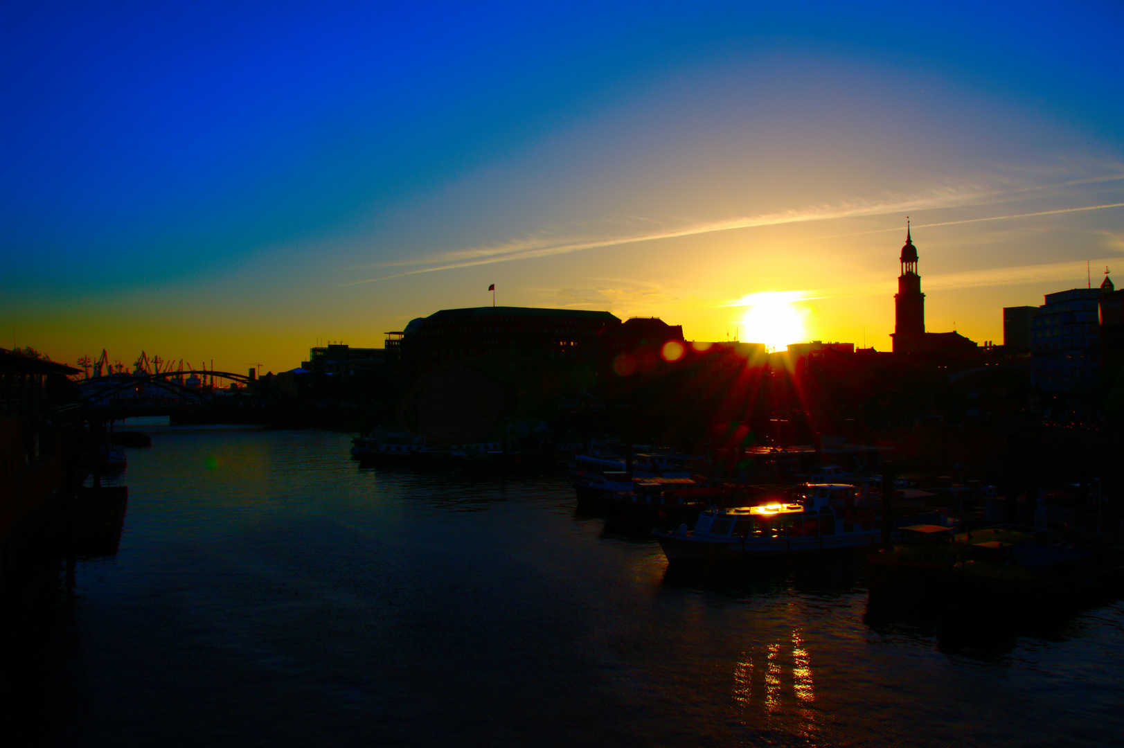 Hamburger Hafen im Sonnenuntergang 1
