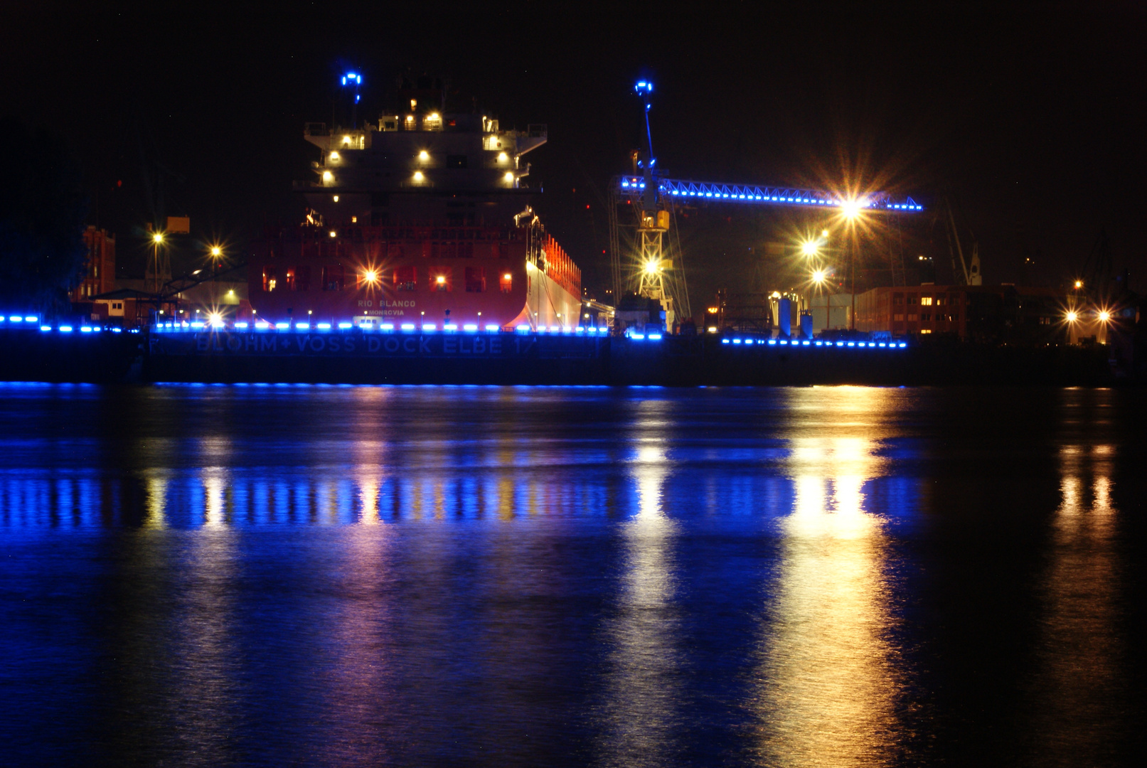 Hamburger Hafen in Blau_30 Jul 2014_0075