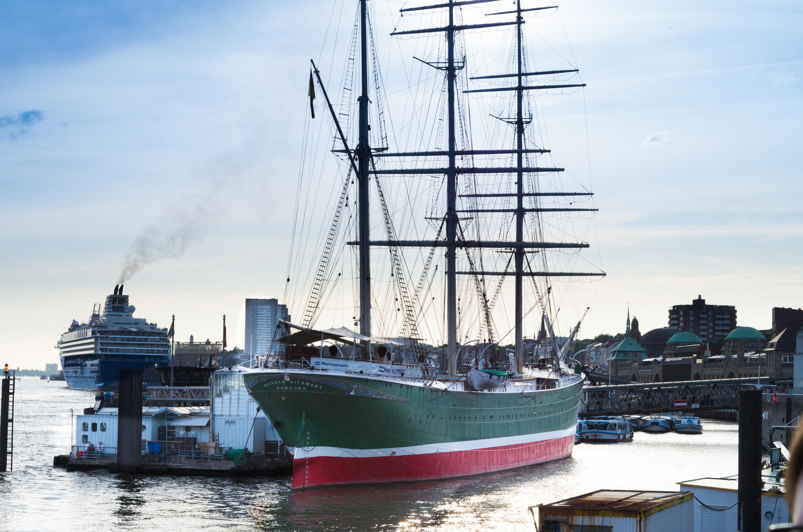 Hamburger Hafen - Rickmer Rickmers & Mein Schiff 1