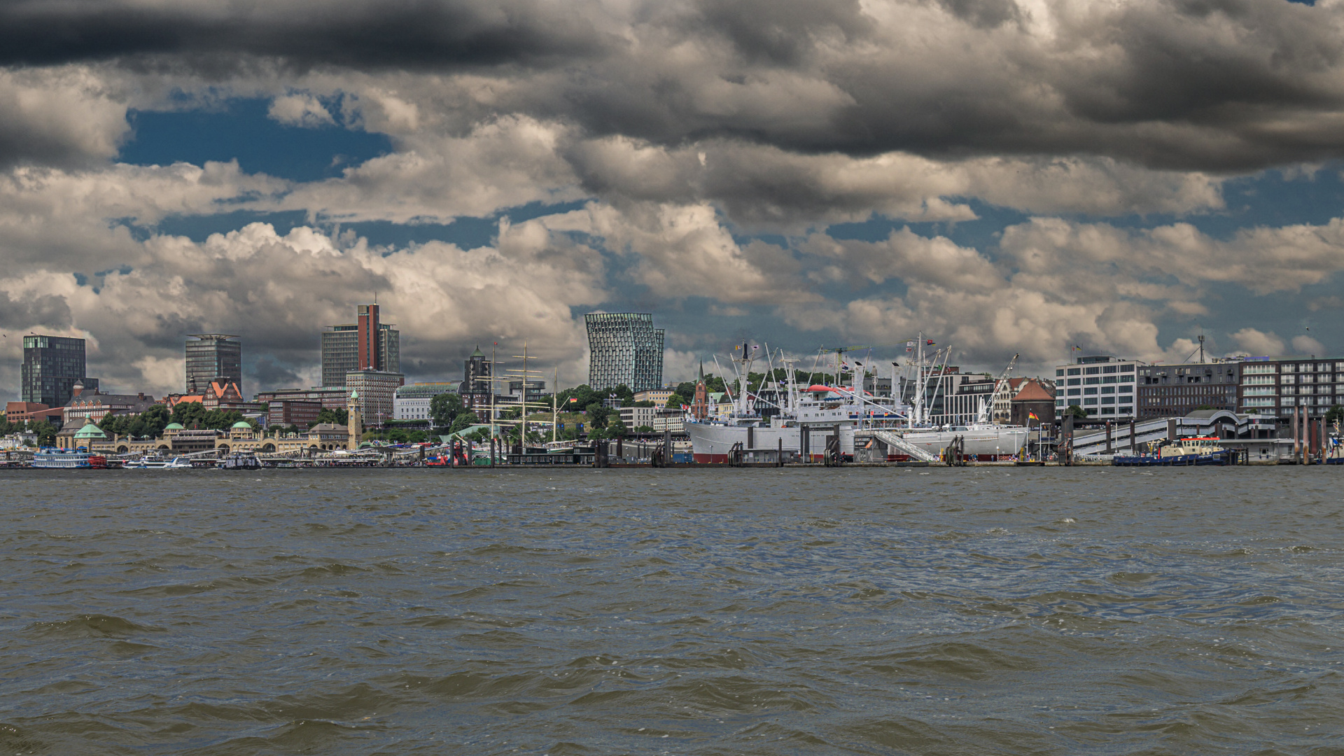 Hamburger Hafen Skyline