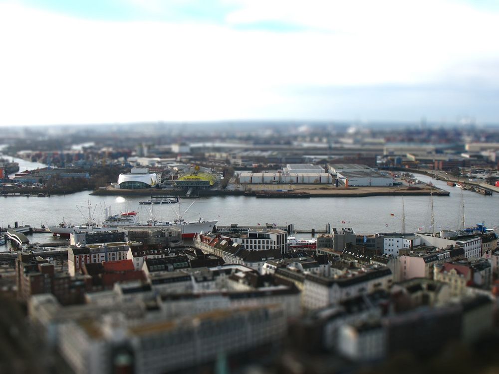 Hamburger Hafen - Tilt Shift