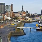 Hamburger Hafen und Landungsbrücke