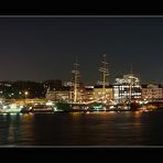 Hamburger Hafen vom anderen Ufer