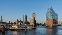 HAMBURGER HAFENPANO MIT ELBPHILHARMONIE