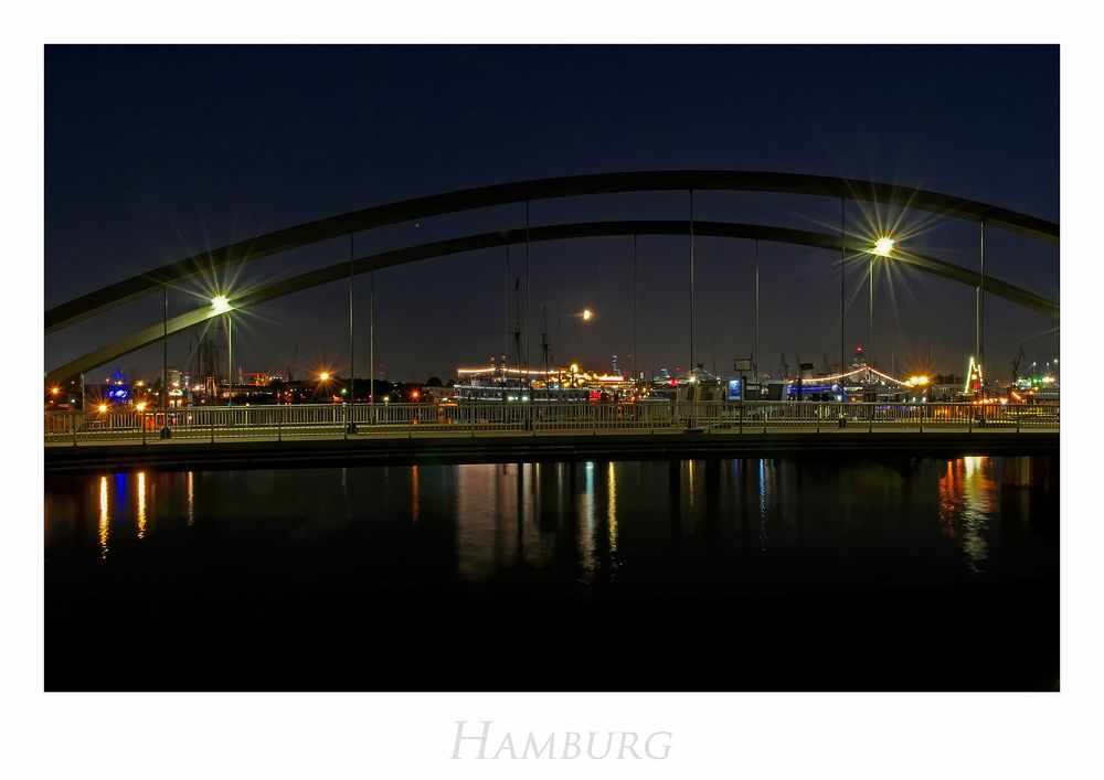 Hamburger-Impressionen " Hamburger Hafen, bei Nacht....."