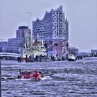 Hamburger Philharmonie mit Hafen