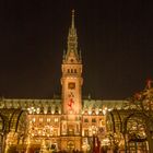 Hamburger Rathaus im Advent