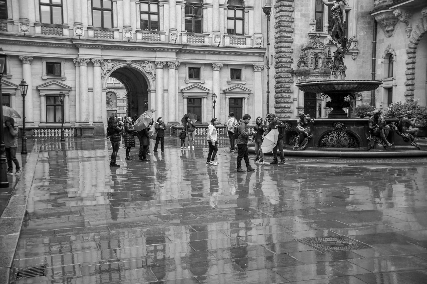 Hamburger Rathaus - Innenhof