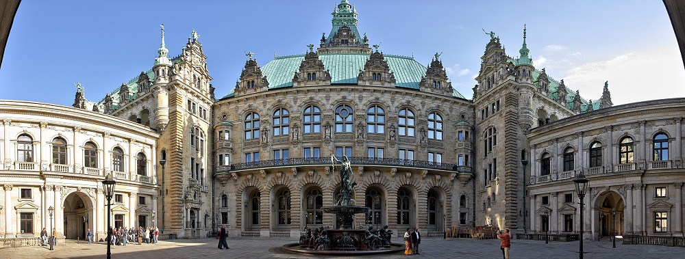 Hamburger Rathaus - Innenhof (HDR-Panorama)