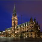 Hamburger Rathaus mit dem...