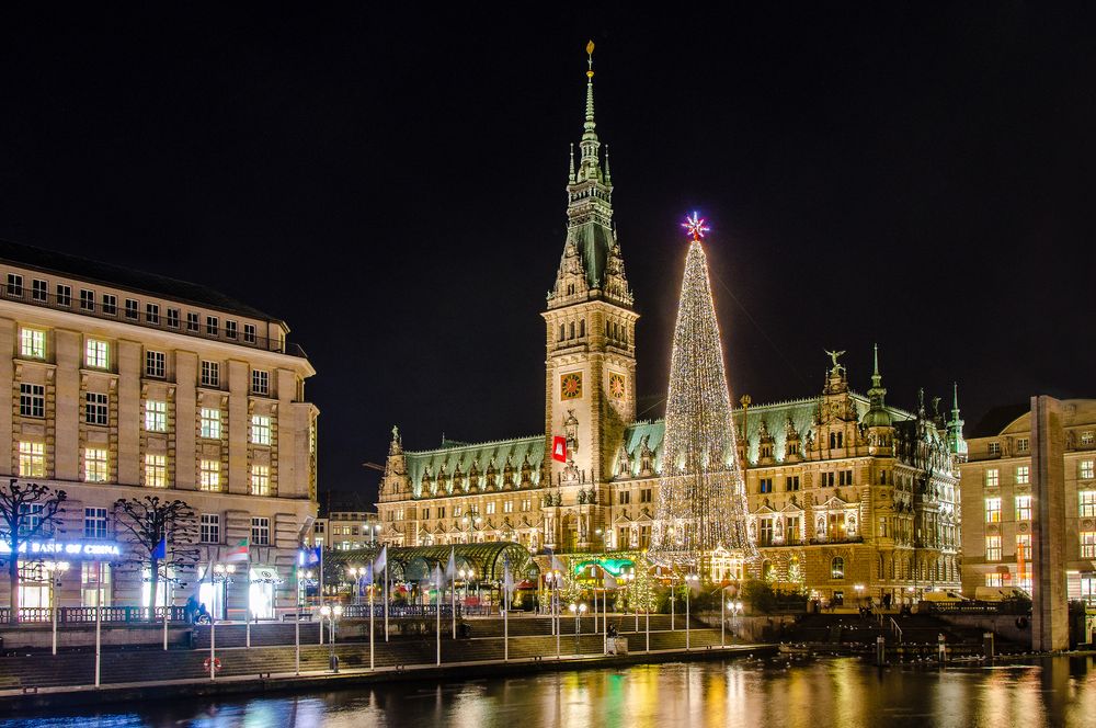 Hamburger Rathaus zur Adventszeit Foto & Bild  weihnachten, hamburg 
