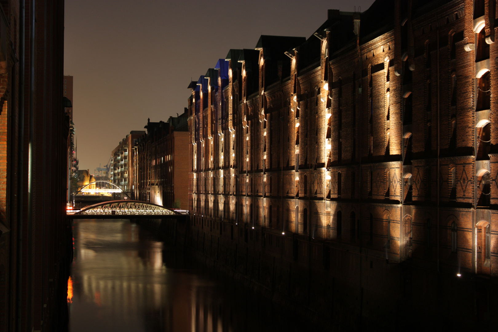 Hamburger Speicherstadt bei Nacht