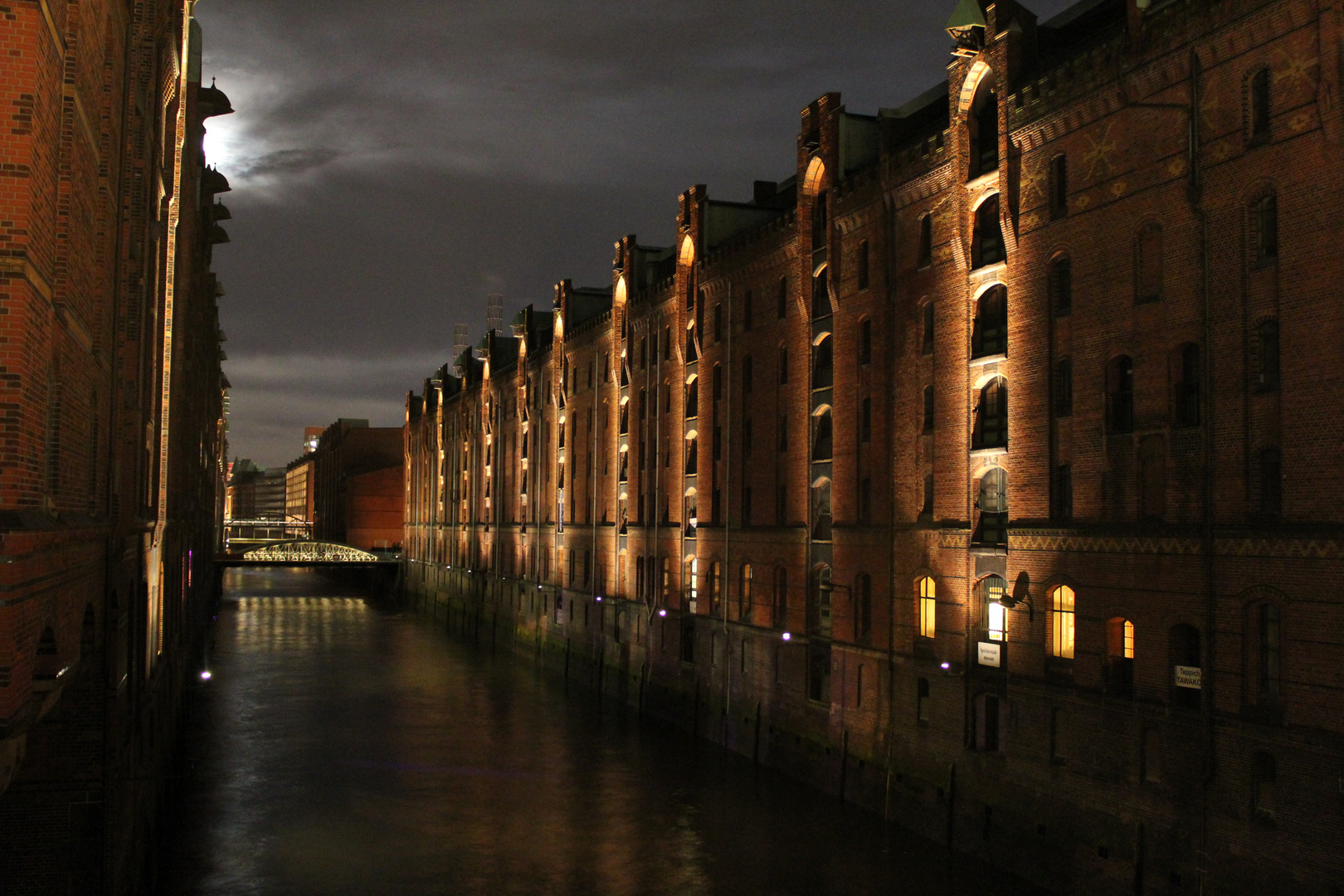 Hamburger Speicherstadt bei Nacht