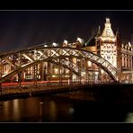 Hamburger Speicherstadt bei Nacht II