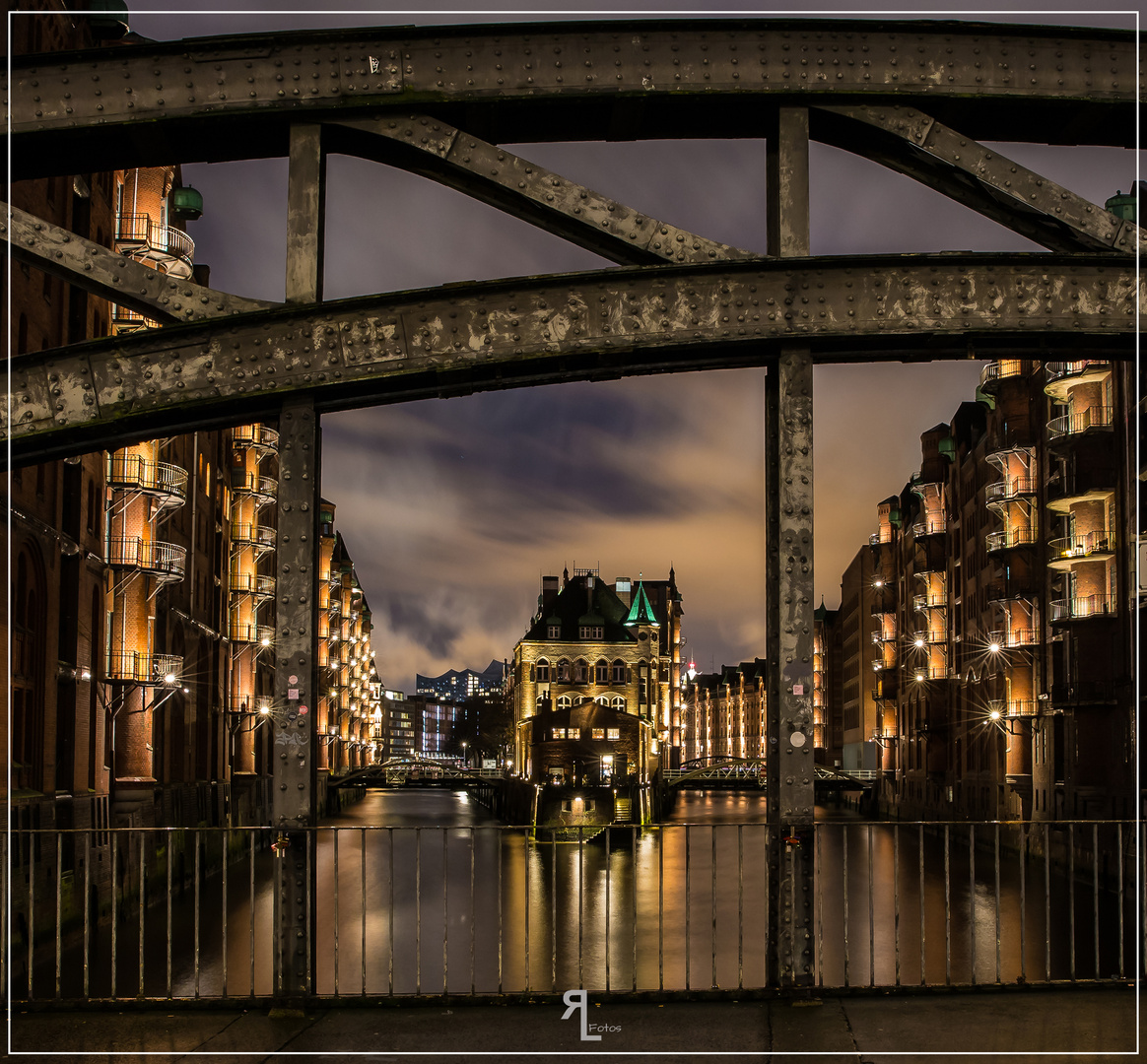 Hamburger Speicherstadt - Poggemühlen-Brücke 