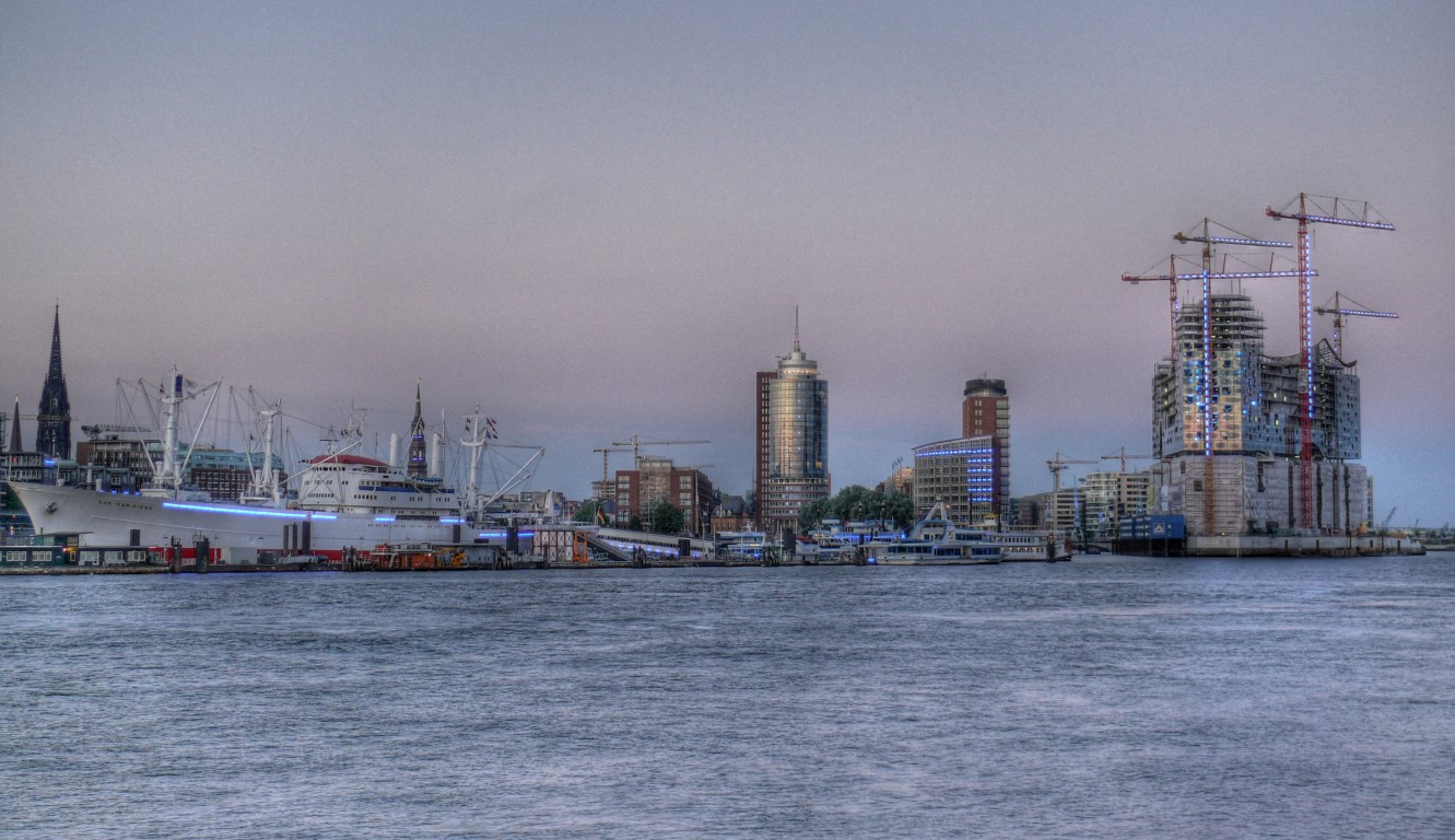 Hamburger Sportboothafen in HDR