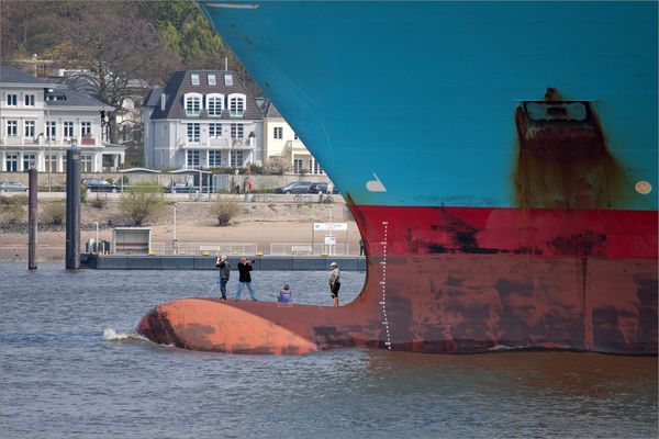 Hamburger Wasserschutzpolizei ratlos.