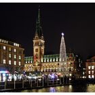 Hamburger Weihnachtsmarkt auf dem Rathausplatz