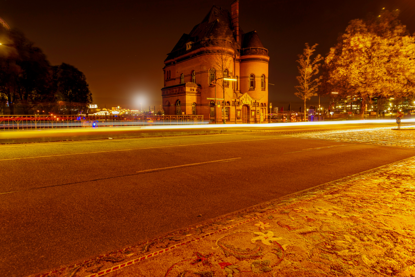 Hamburg_Polizeiwache_Nacht