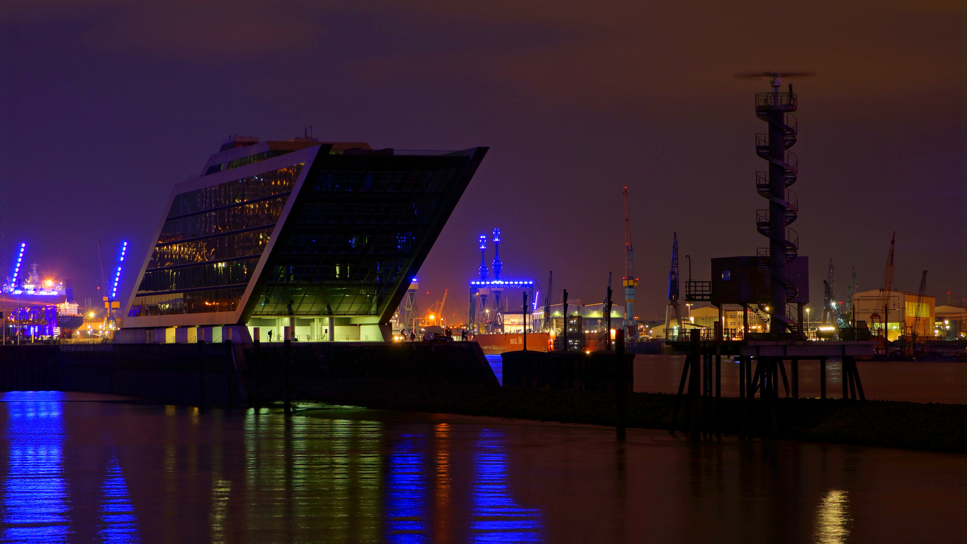 Hamburg's blaue Nächte 2015_Docklands 02