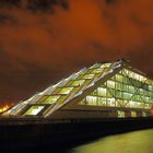 Hamburgs Dockland bei Nacht