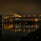 Hamburg´s Köhlbrandbrücke bei Nacht