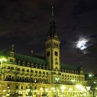 Hamburgs Rathaus bei Nacht 1 - 2