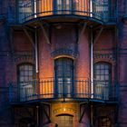 Hamburgs Speicherstadt bei Nacht.