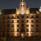 Hamburgs Speicherstadt bei Nacht.