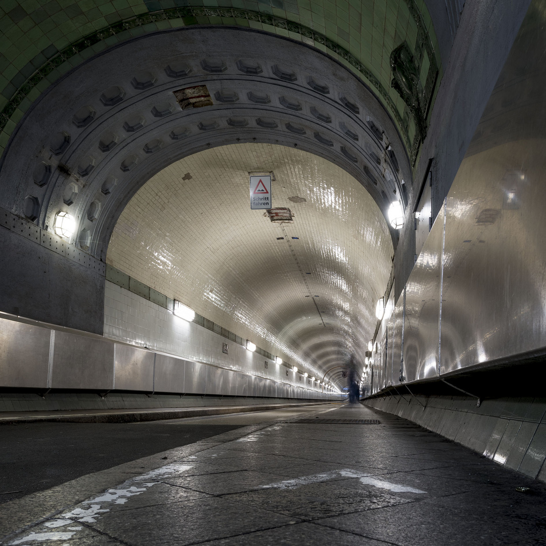 Hamburgtour 3 - alter Elbtunnel