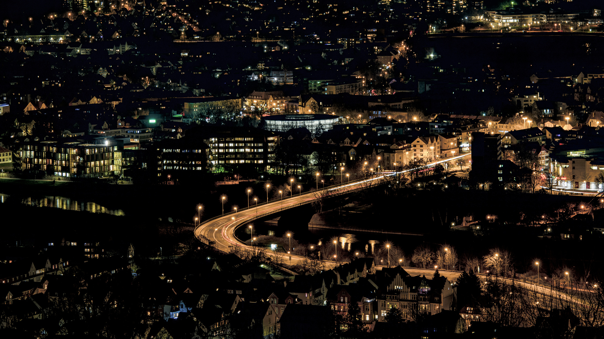 Hameln, Thiewallbrücke bei Nacht