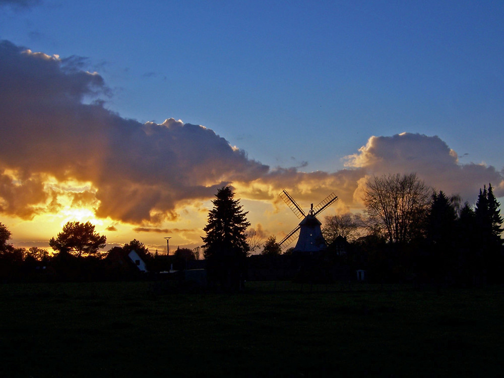 Hamfelder Mühle im Abendlicht