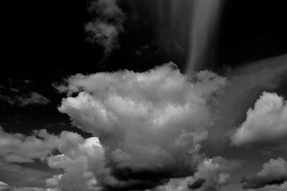 Hammer düstere Wolken Gestern abend über Hennef