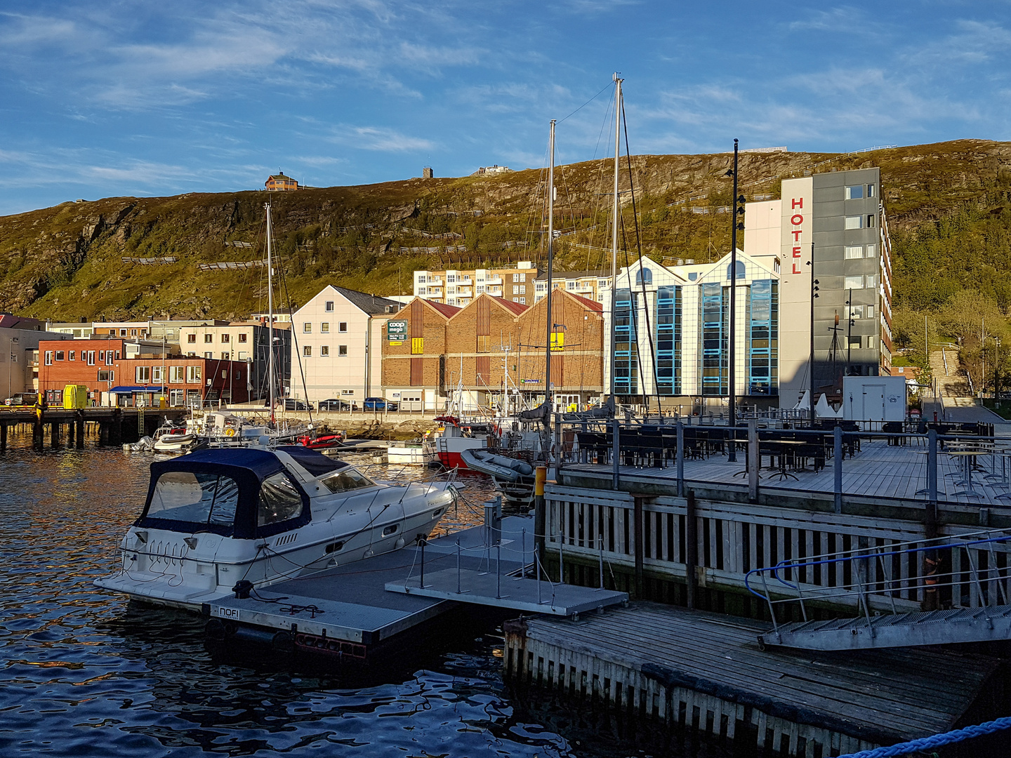 Hammerfest im Juni