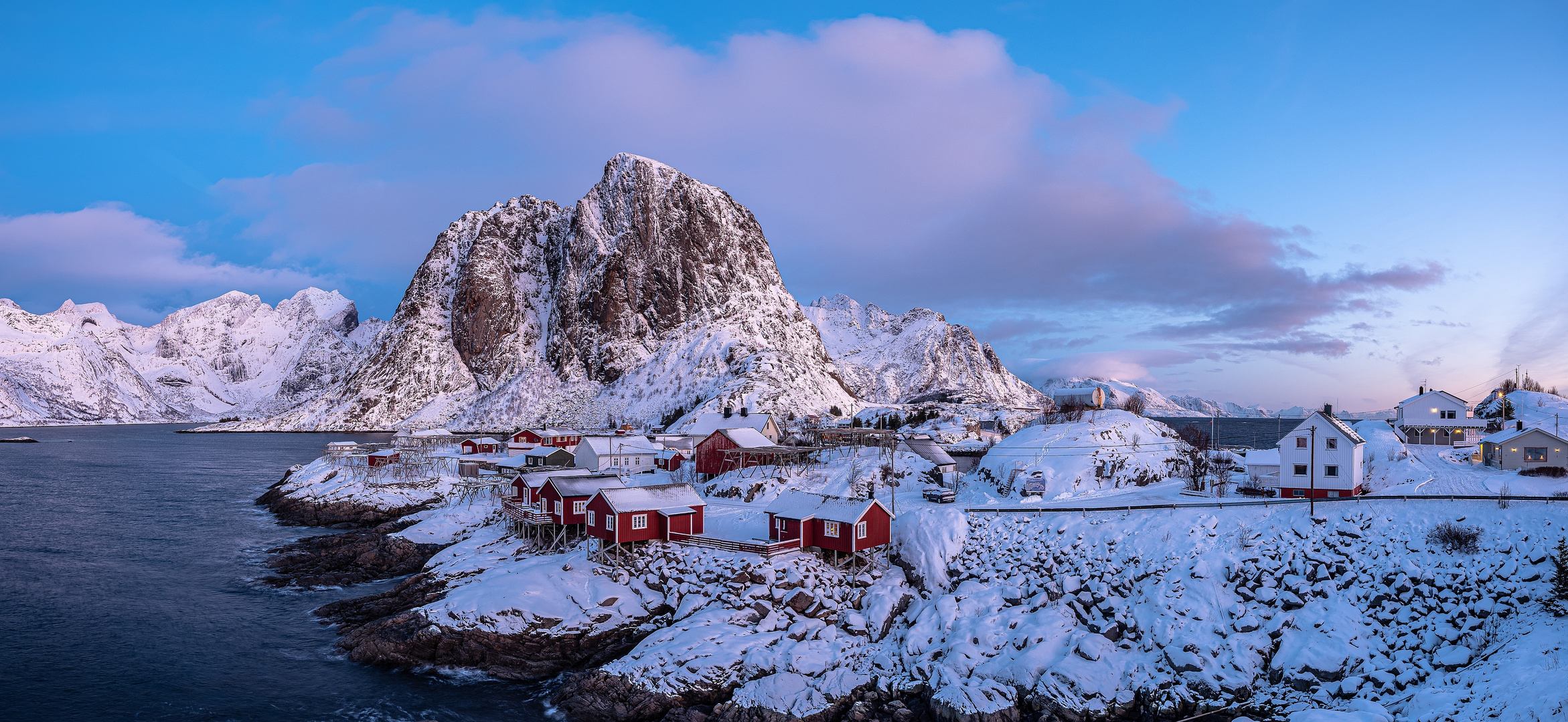 Hamnoy - Blaue Stunde