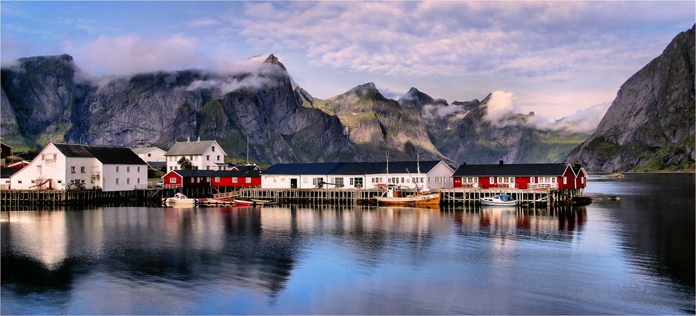 HAMNOY LOFOTEN