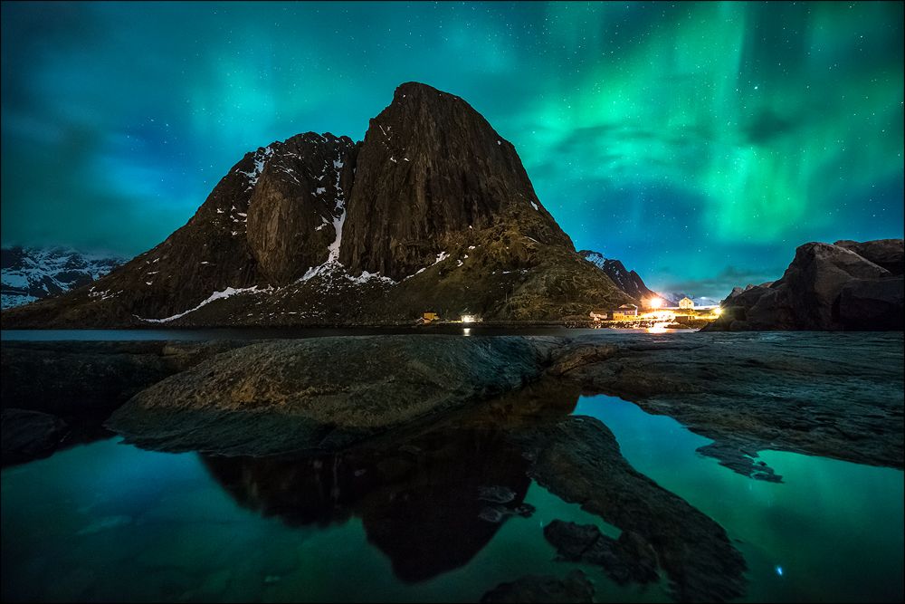 [ ... hamnøy lights ]