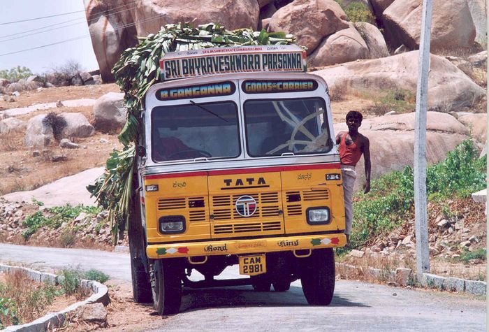 Hampi truck