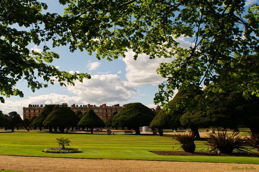 Hampton Court Palace /  Gardens / England