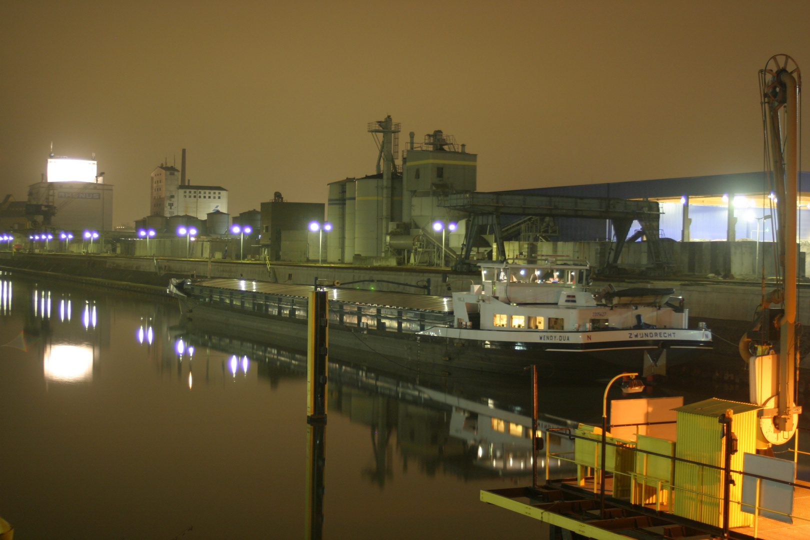 Hanau Hafen bei Nacht