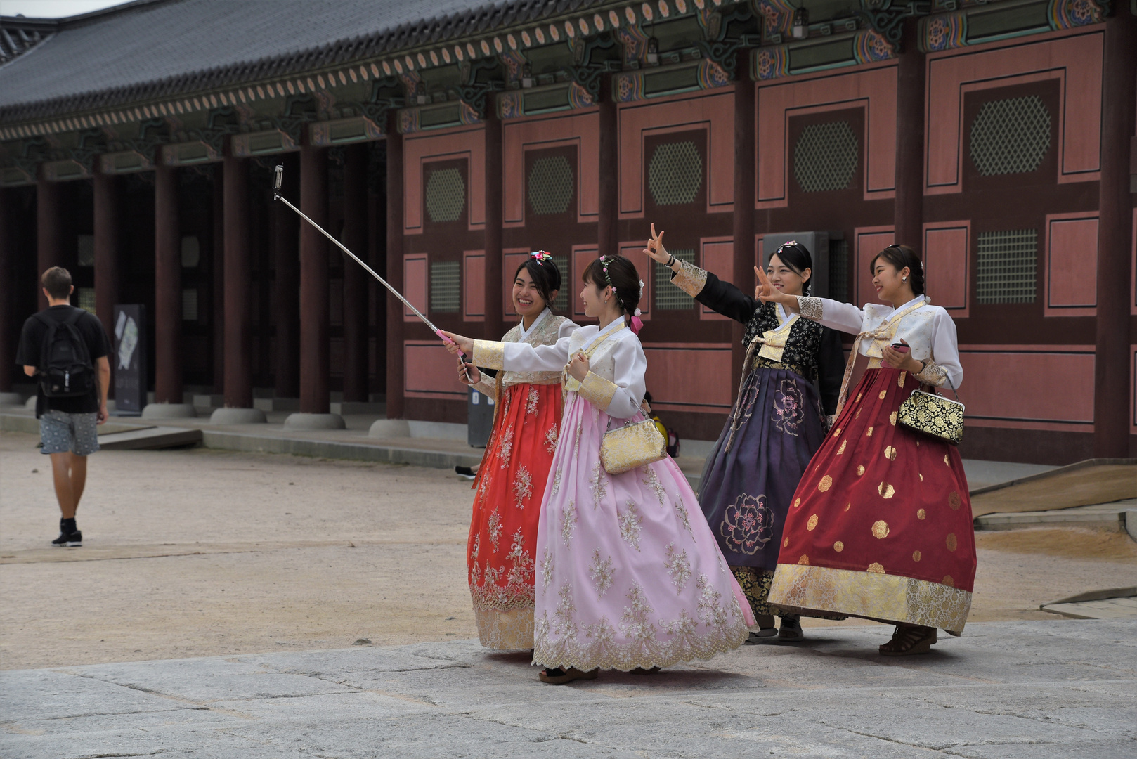 Hanbok - Selfie in südkoreanischer Tracht