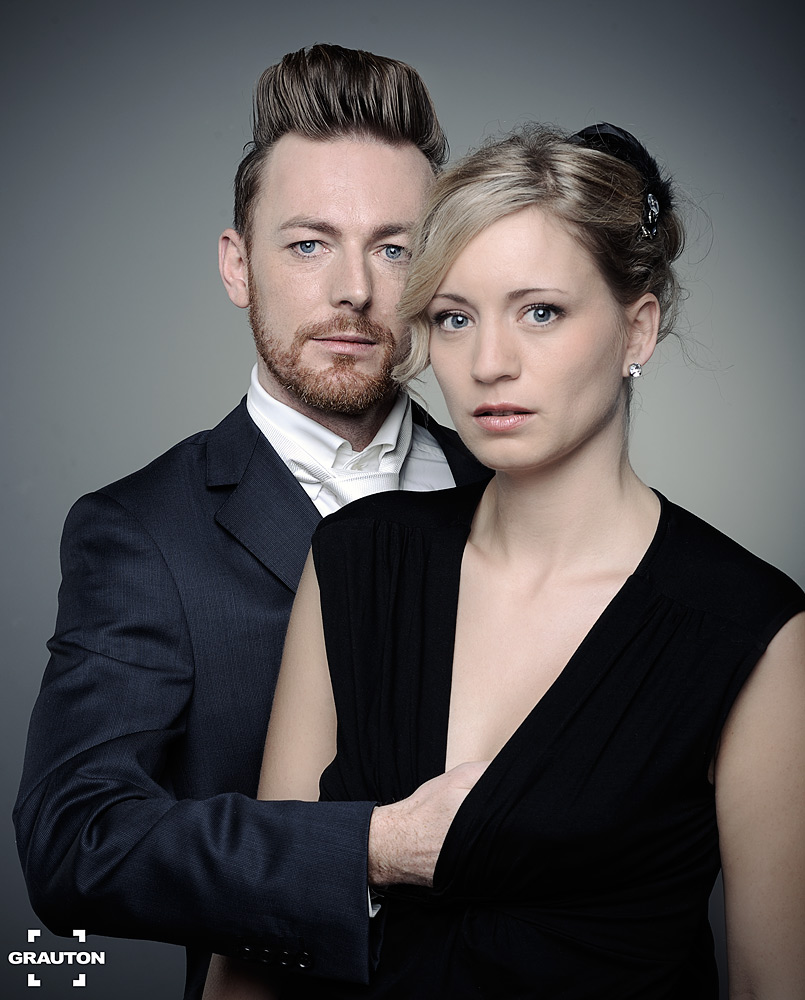hand aufs herz Foto Bild portrait flensburg hand aufs herz Foto Bild portrait flensburg