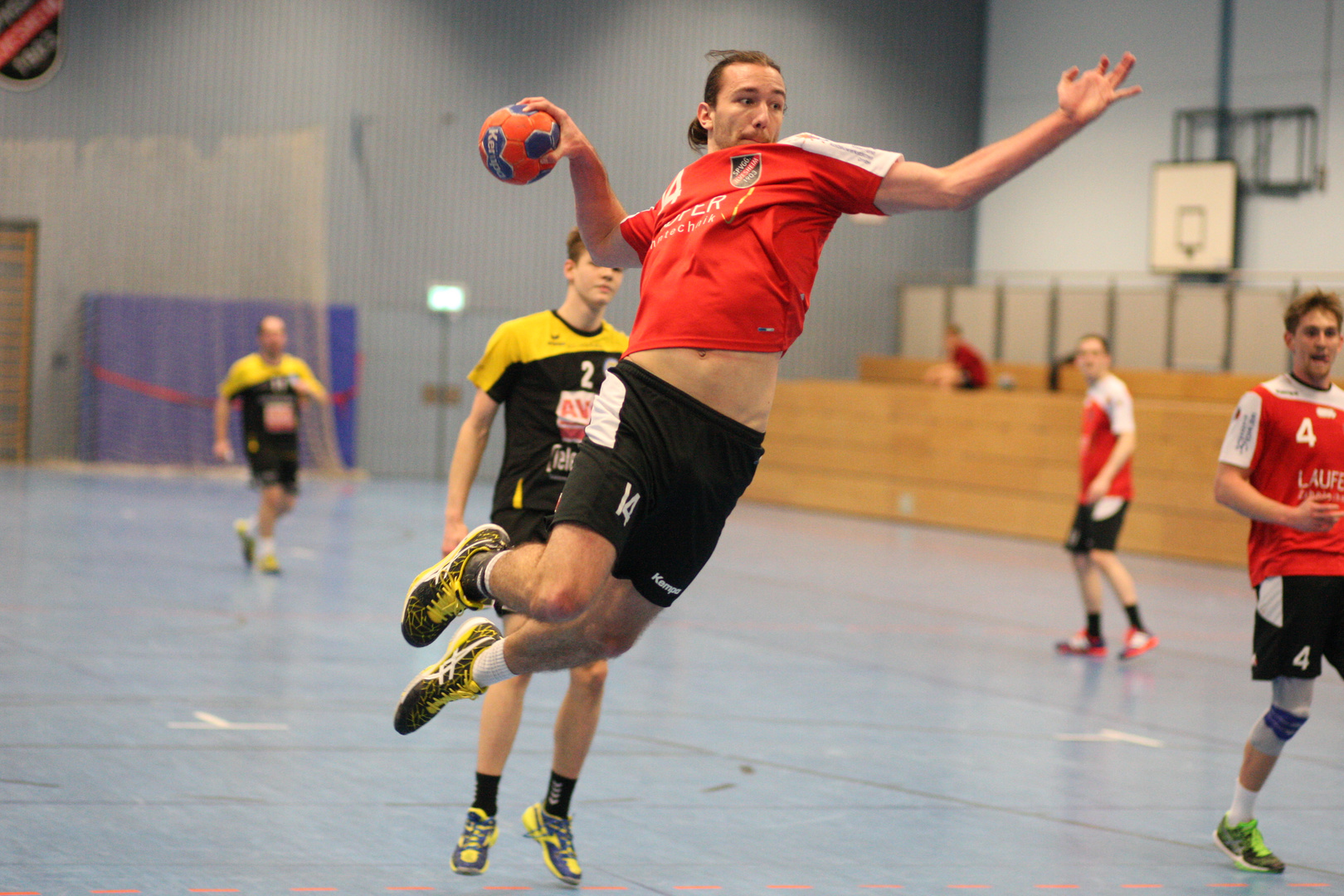 Handballsport - Angriff 10