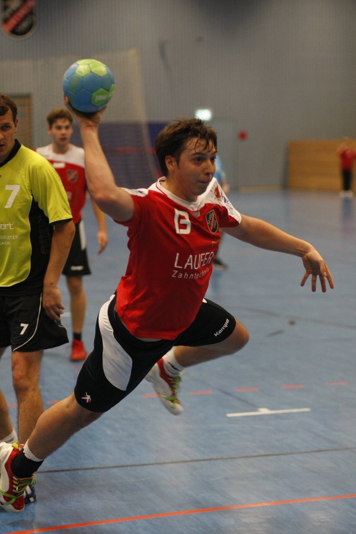 Handballsport - Angriff 3